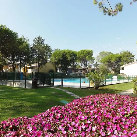 Bright Flat With Pool-beahost Bibione
