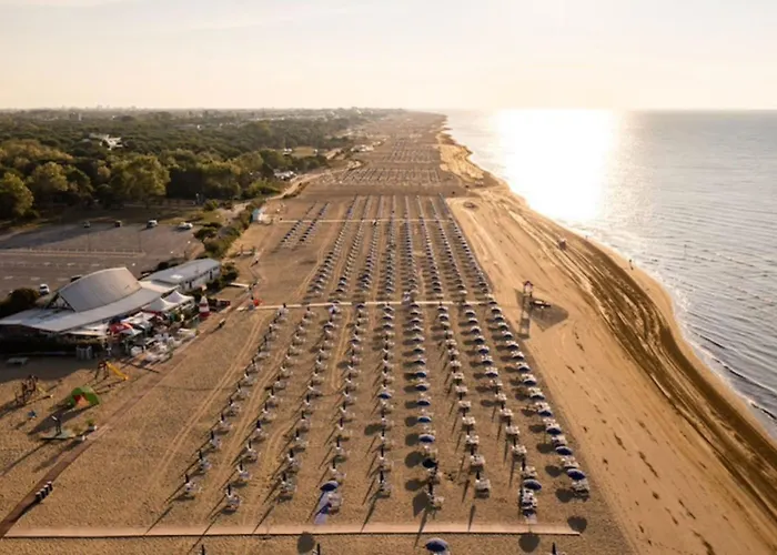 Apartment Bright Flat With Pool-beahost *